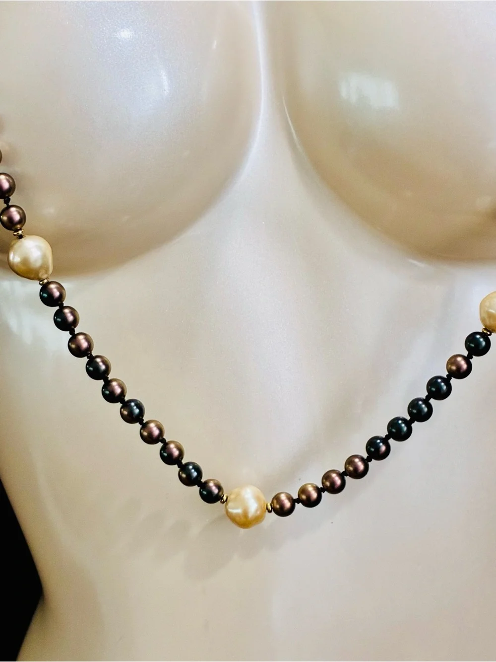 VTG 80s Faux Tahitian Pearl Necklace with Baroque Station Chunky Beads Pre Loved